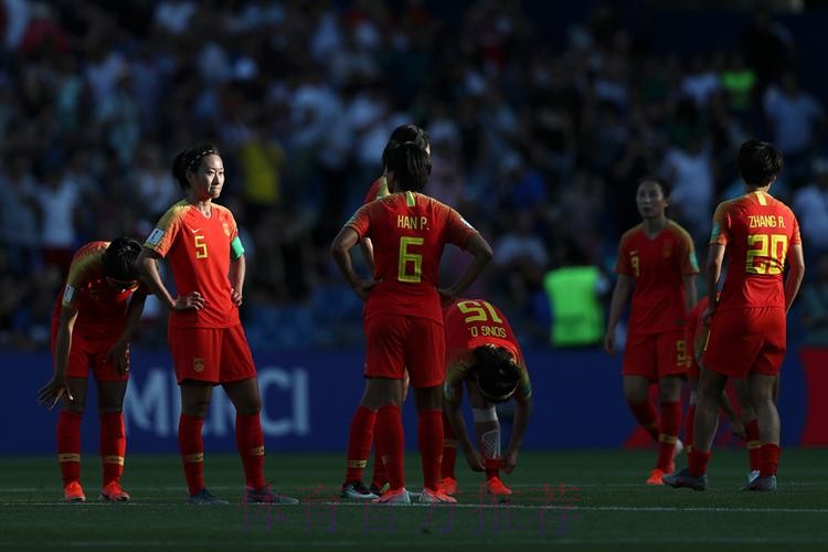 玫瑰再绽放 |  0-2不敌意大利 中国女足遗憾无缘八强